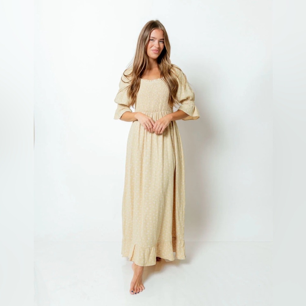 Elegant Cream Long Sleeve Dress
